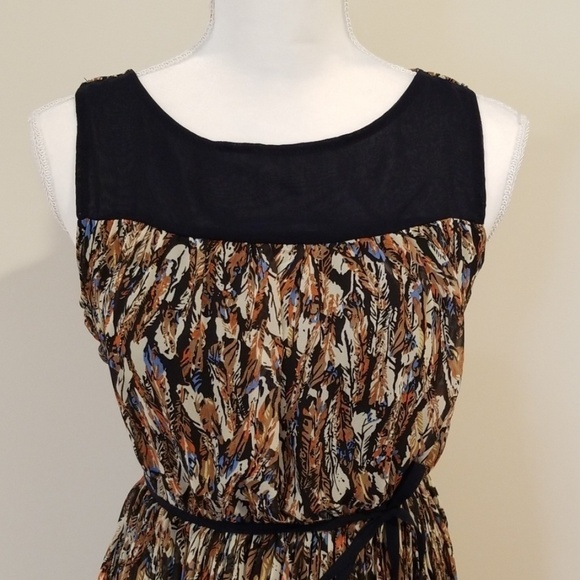 Beautiful summer women's dress, Size S - Picture 2 of 8